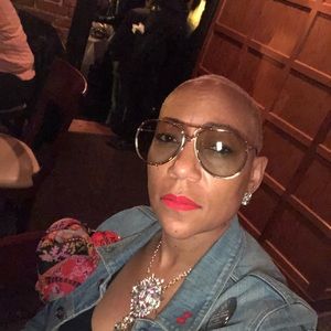 Meet your Posher, Traci